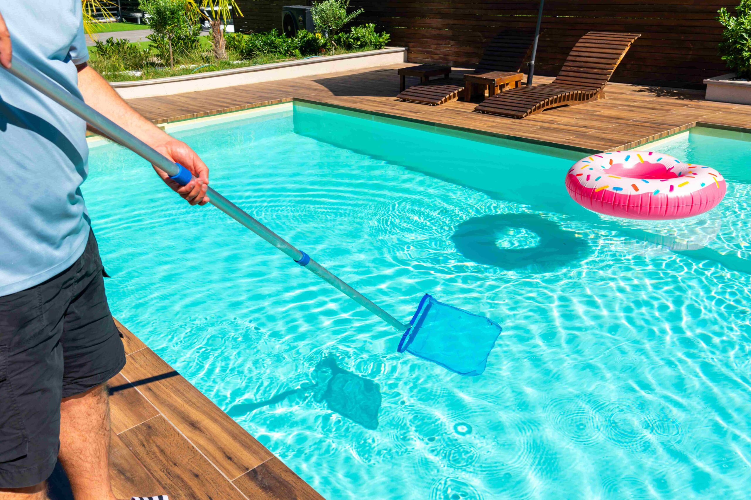 Como preparar a piscina para o verão: manutenção preventiva garante satisfação dos clientes